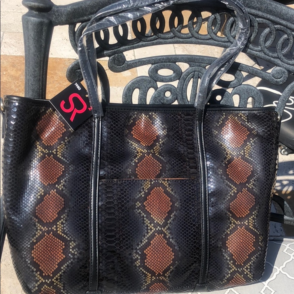 Python Snake Textured Embossed Tote & Pouchette-Boutique - Picture 5 of 10